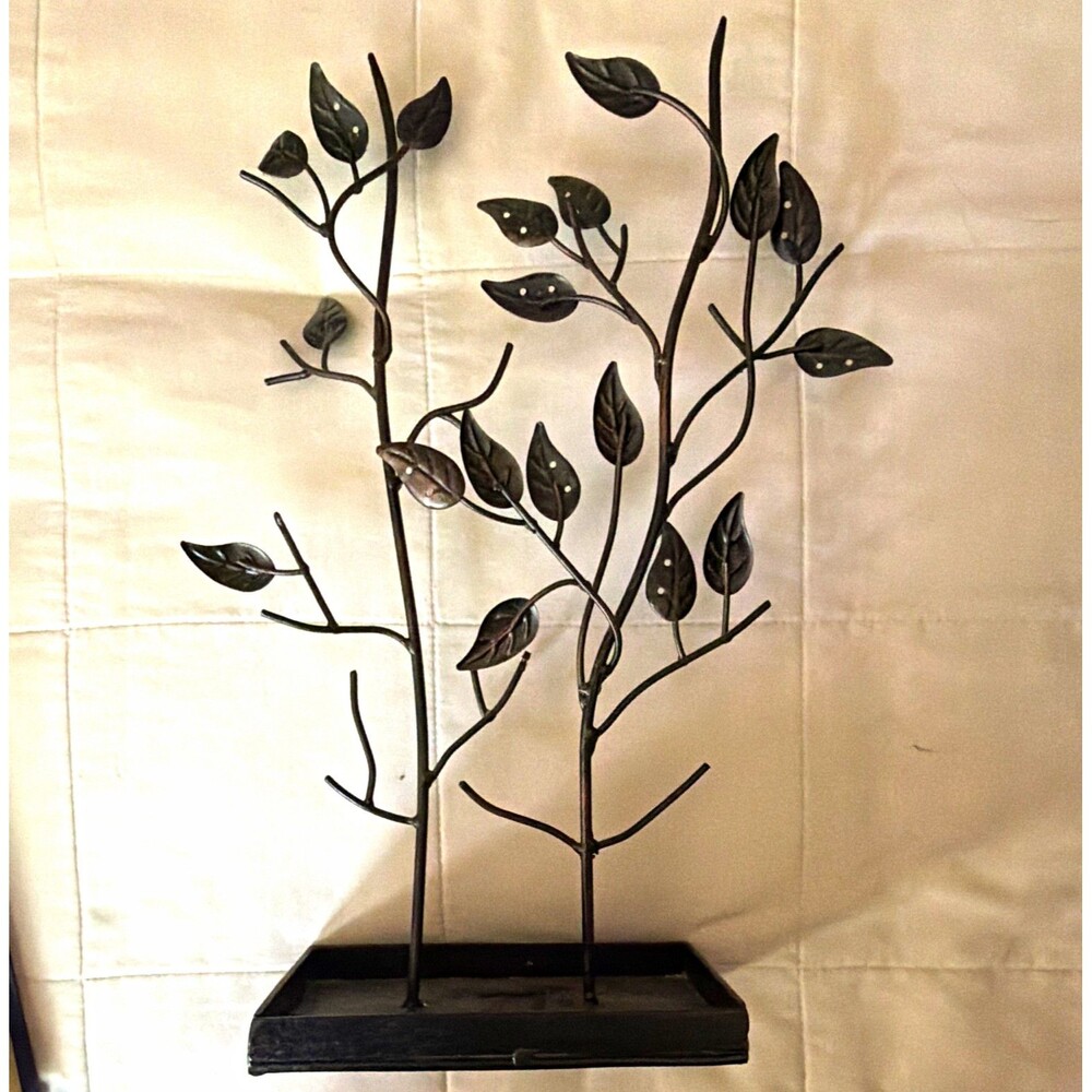 Black Metal Leaf Design Tree Branch Display Stand Organizer on Base